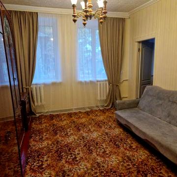 Сдаётся 2х комнатная квартира на Карпенко- Карого