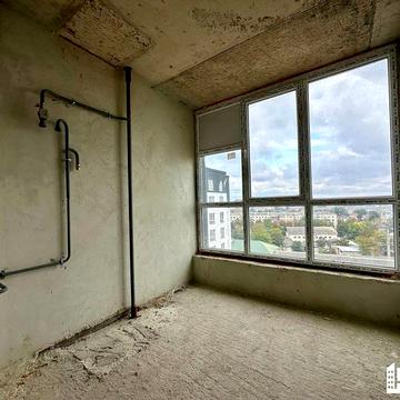 Гарна простора 2кім квартира біля парку Шевченка