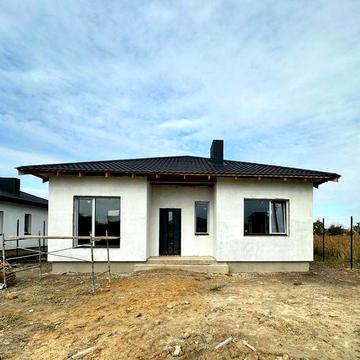 Продаж будинку з терасою