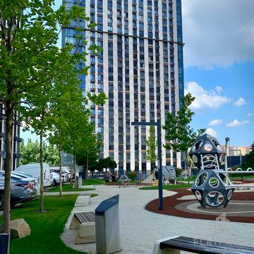 Академіка Заболотного вул., 1В