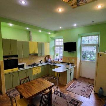 Продаж 1/2 буд. вул. Смаль Стоцького