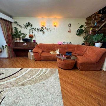 Просторная двухуровневая квартира на Фонтане.