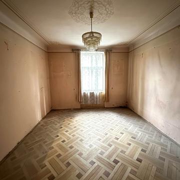 Євгена Коновальця вул. (), 54а