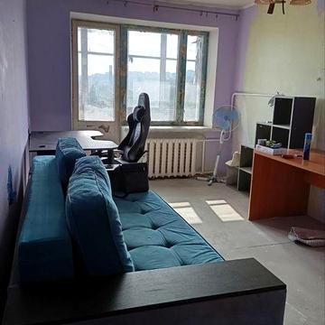 Сдам однокомнатную квартиру внизу Кирова