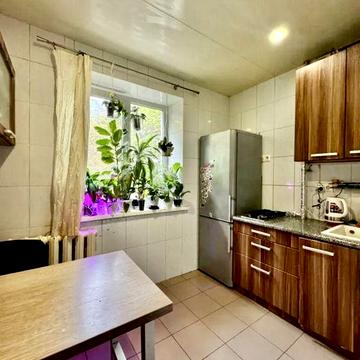 Продам 2к квартиру р-н пр. А.Поля