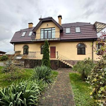 Будинок який вартий вашої уваги . 41 сотка . Власний сад .Басейн.Озеро