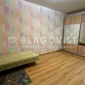 Продаж 3-кім квартири на Урлівській 38а, м Осокорки