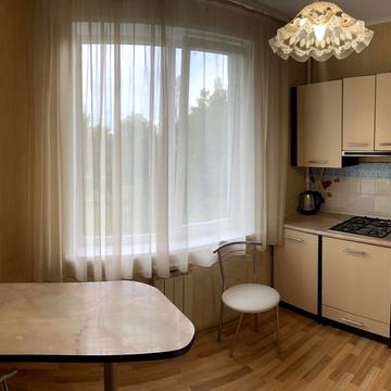 Нескорених вул., 37