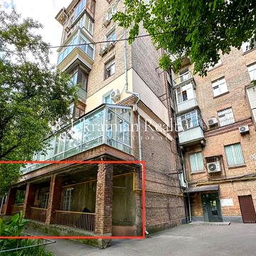 Михайла Грушевського вул., 34/1