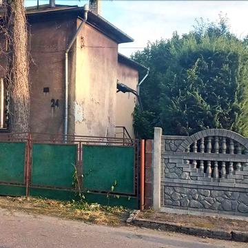 Продається будинок Рава Руська земельна ділянка квартира Рава-Руська