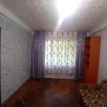 Єреванська вул., 14-Б