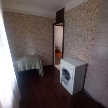 Єреванська вул., 14-Б