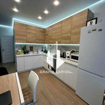 Продам ВИДОВУ 1к квартиру ЖК Каховська/ метро Лівобережна /ГЕНЕРАТОР ЖК Каховська