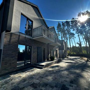 Серед сосен, в мальовничому місці Дуплекс для родини.