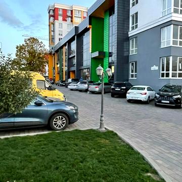 Машинобудувників, 16