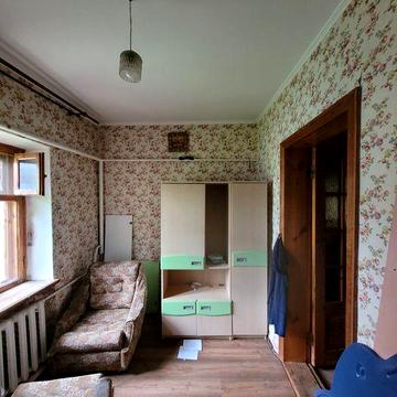 Усатово дом на фасадном участке граница ,с городом.