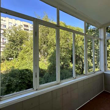 Омеляна Поповича вул., 17