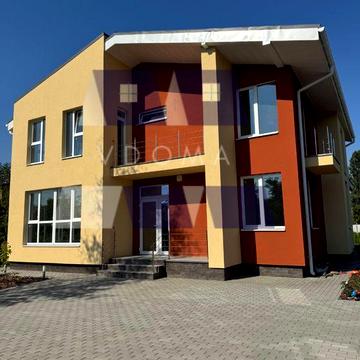 Продаж будинку 230м2 з басейном