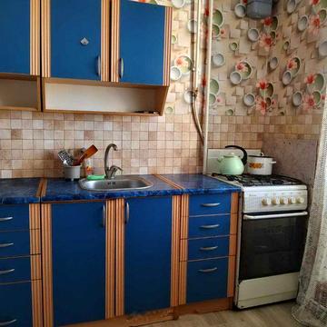 Сдаётся от хозяина однокомнатная квартира р-н 14 школы,5 этаж.