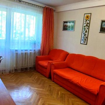 Голосіївський просп. (40-річчя Жовтня), 120к3