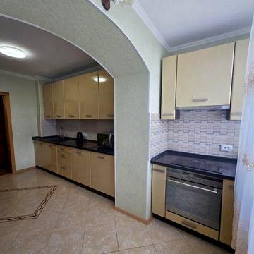Продаж 3 кімнатної квартири в цегляному будинку. Можна під Постанови