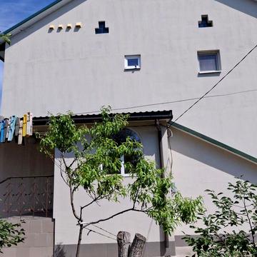 Продам будинок зі своїм берегом в Новоселівці