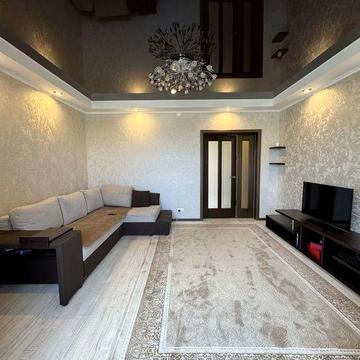 Квартира з панорамою на Вовчинецькі гори та приватний сектор