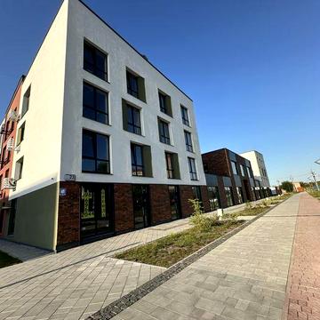 Продаж 1 кім. квартири з власною ділянкою ЖК Субурбія