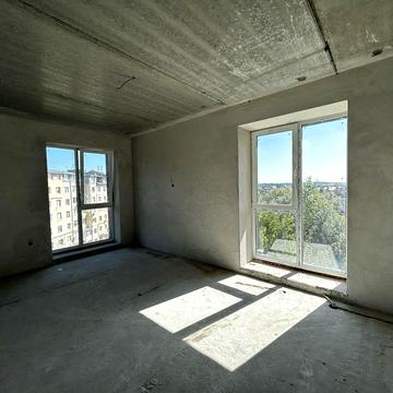 Дуже світла 2-кім квартира, Здана НБ! Без комісії!