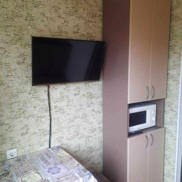 Виноградар, Пр. Правди 88а, продам 1-о кімнатну з хорошим ремонтом.