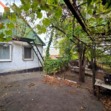 Січнева вул., 10