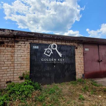 Івана Франка вул., 32