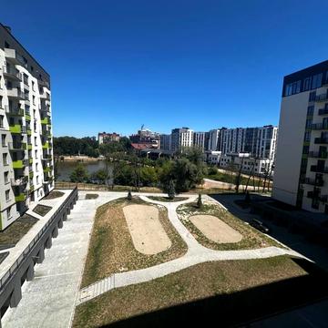 Приозерна вул., 31