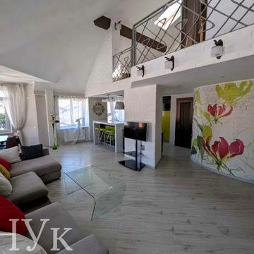 Квартира в самому серці міста –  біля Театральної площі.