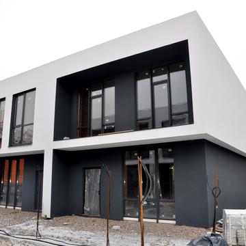 Травнева вул.