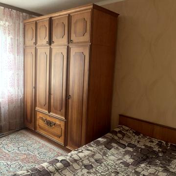Бориса Тена вул., 102