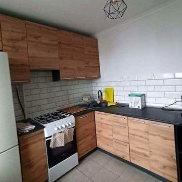 Олександра Архипенка вул. (Мате Залки), 8-Б