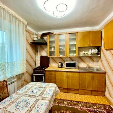 Роздільна 2к, є газ, низький поверх, м Дарниця, теплий будинок