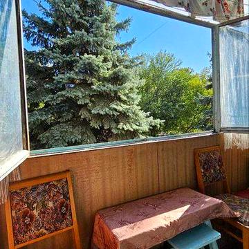 Продам 3-кімнатну квартиру на вул. Новокримській, поруч із «Сільпо» ЖК Вторічка