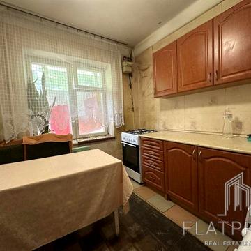 Академіка Булаховського вул., 28