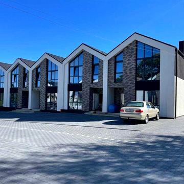 Котедж поруч лісу, с.В.Гаї.