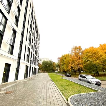Данила Галицького вул., 25