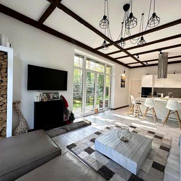 Євгена Коновальця вул.