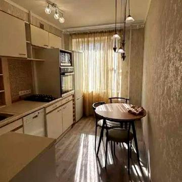 2 кім з КОСМЕТИКОЮ в багатоповерхівці ЛІВОБЕРЕЖНИЙ 3 (717769)