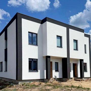 Котедж в перших лініях масиву Макарова