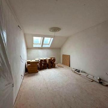 Продаж чотирьохкімнатної квартири