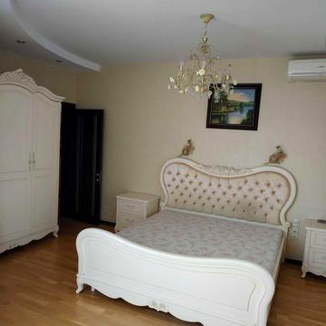 Здам СВОЮ (не посередник) 4-к.кв. 6ст. Б. Фонтану. 140 кв. м.