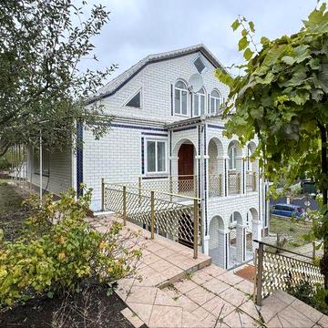 Продам будинок в м.Городок Хмельницькоі обл.