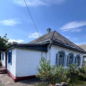 Набережна, 14