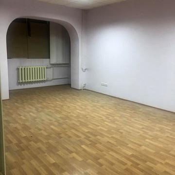 Різдвяна вул., 50